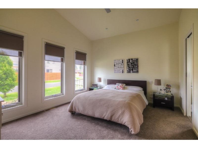 2  Mariner Crt, Port Fairy VIC 3284