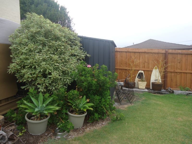 2/3 Mandeville Crt, Port Fairy VIC 3284