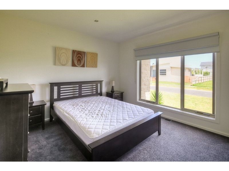 9 Mariner Crt, Port Fairy VIC 3284