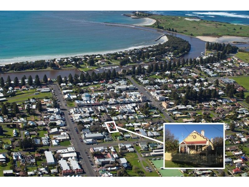 12 Barclay Street, Port Fairy VIC 3284