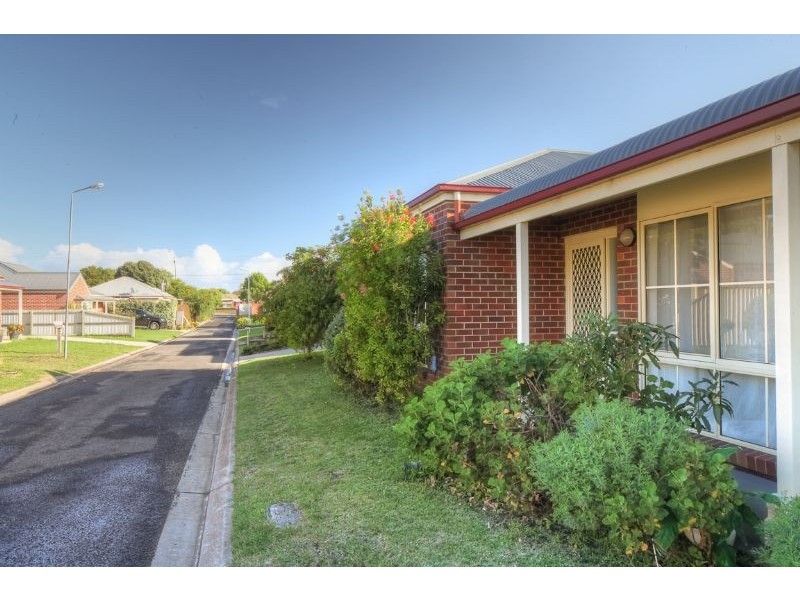 5 Winnen Place, Port Fairy VIC 3284