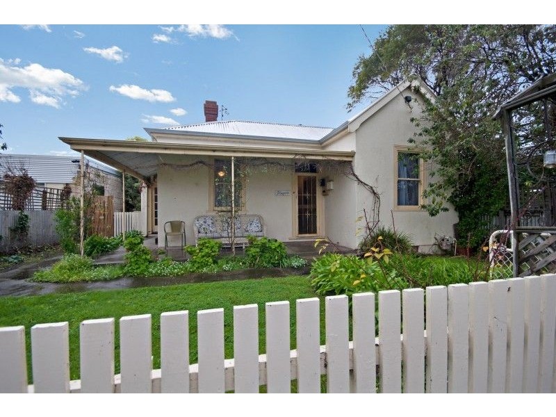 17 Barclay Street, Port Fairy VIC 3284