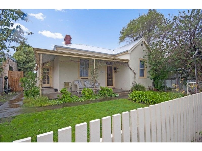 17 Barclay Street, Port Fairy VIC 3284