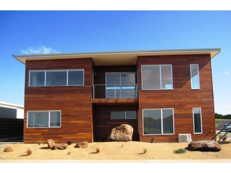 1 Martin Laurence Place, Port Fairy VIC 3284