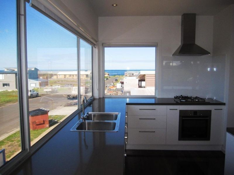 1 Martin Laurence Place, Port Fairy VIC 3284