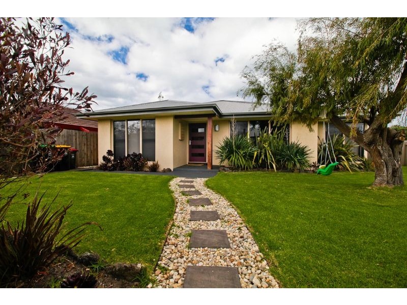 12 Polding Street, Port Fairy VIC 3284