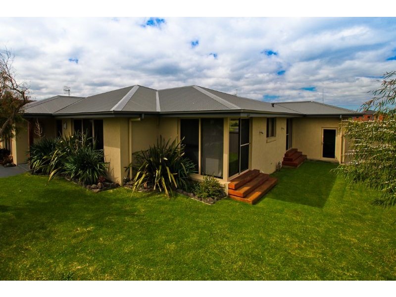 12 Polding Street, Port Fairy VIC 3284