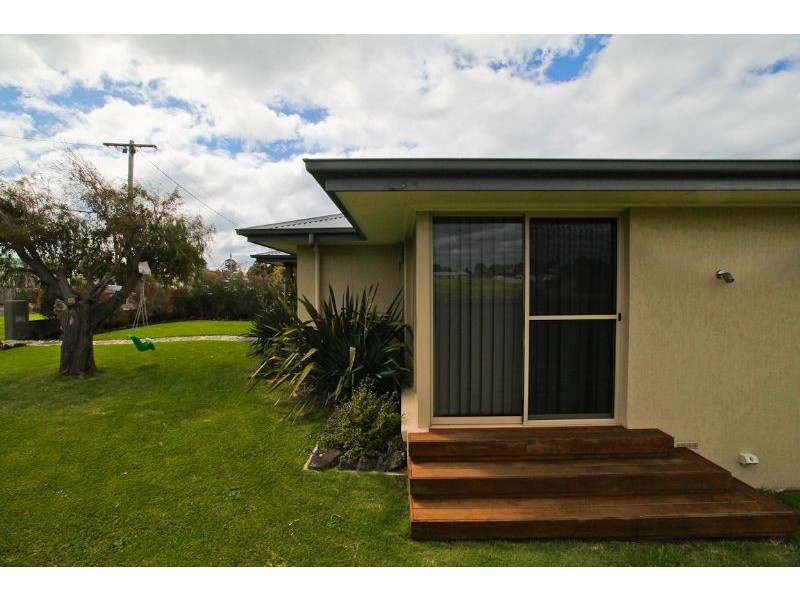 12 Polding Street, Port Fairy VIC 3284