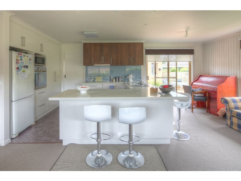 8 Belfast Close, Port Fairy VIC 3284