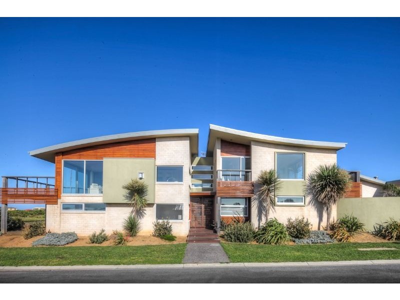 64 Ocean Drive, Port Fairy VIC 3284