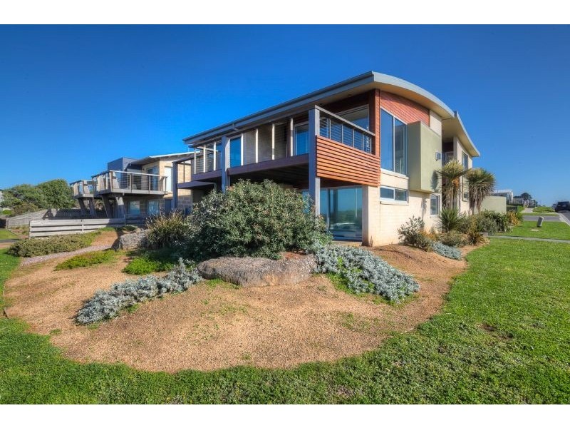 64 Ocean Drive, Port Fairy VIC 3284