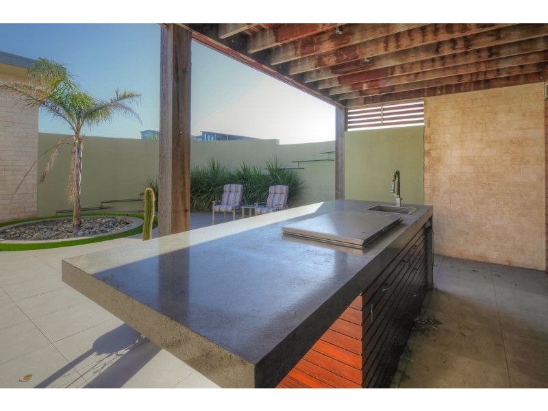 64 Ocean Drive, Port Fairy VIC 3284