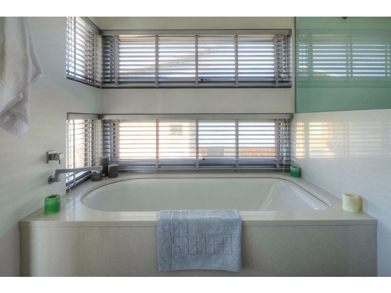 64 Ocean Drive, Port Fairy VIC 3284