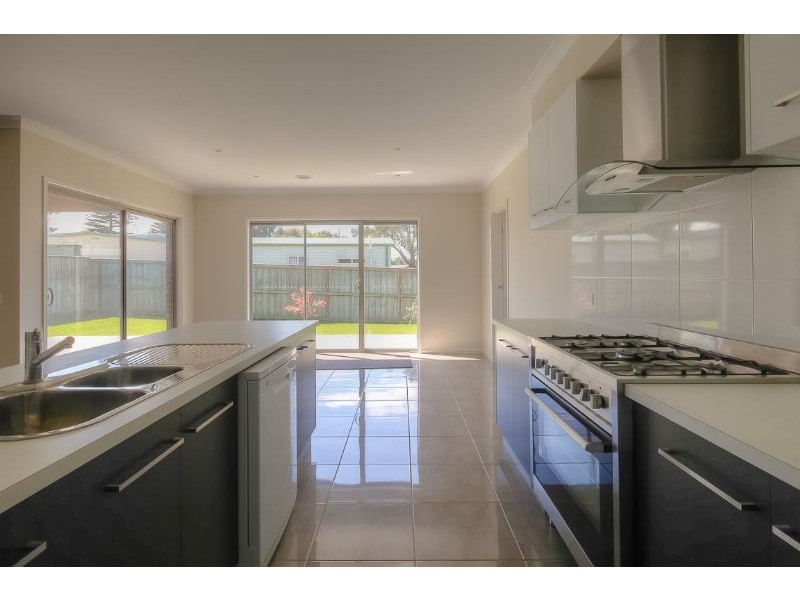 1 McGill Court, Port Fairy VIC 3284