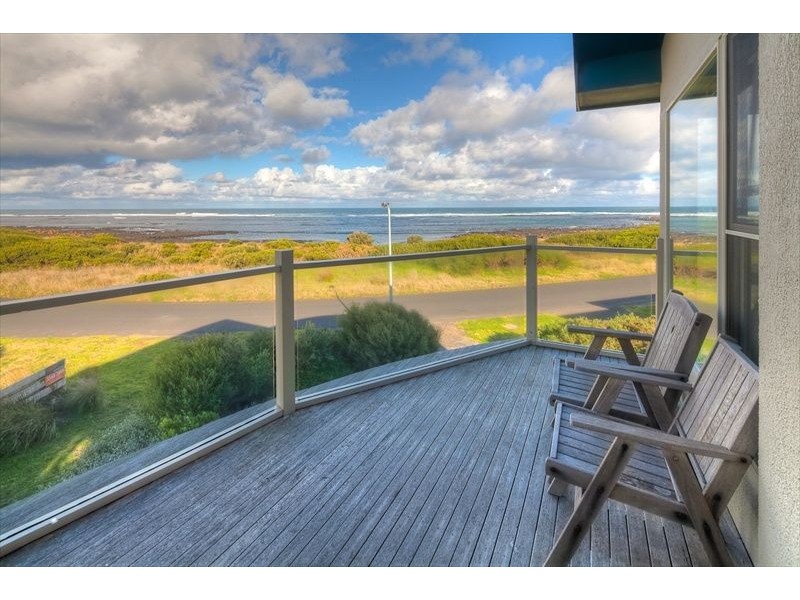 74 Ocean Drive, Port Fairy VIC 3284