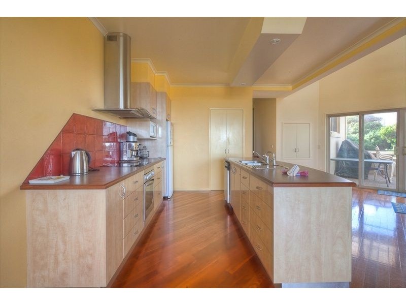 74 Ocean Drive, Port Fairy VIC 3284