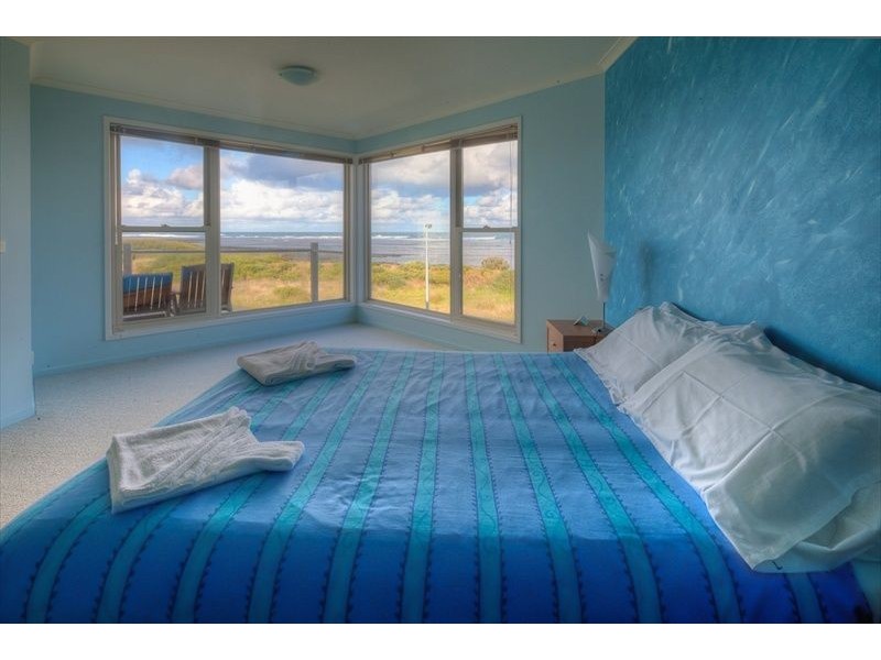 74 Ocean Drive, Port Fairy VIC 3284