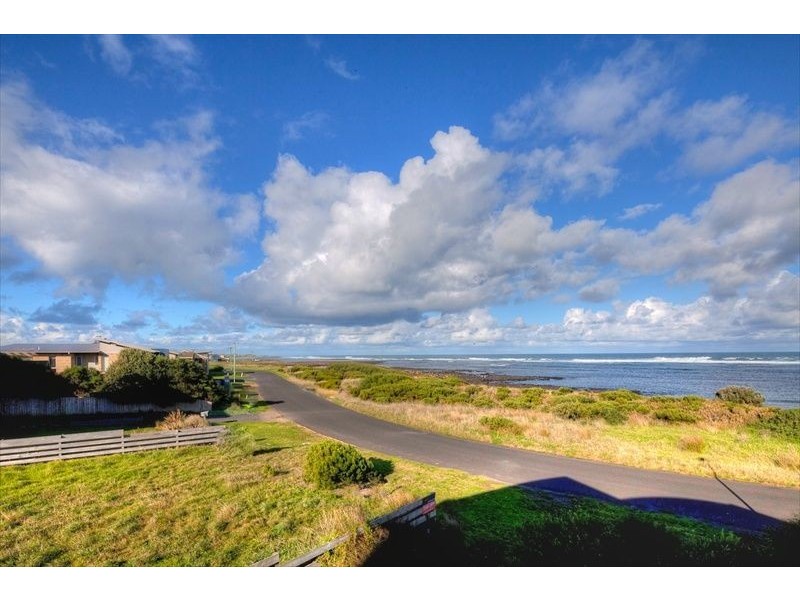 74 Ocean Drive, Port Fairy VIC 3284
