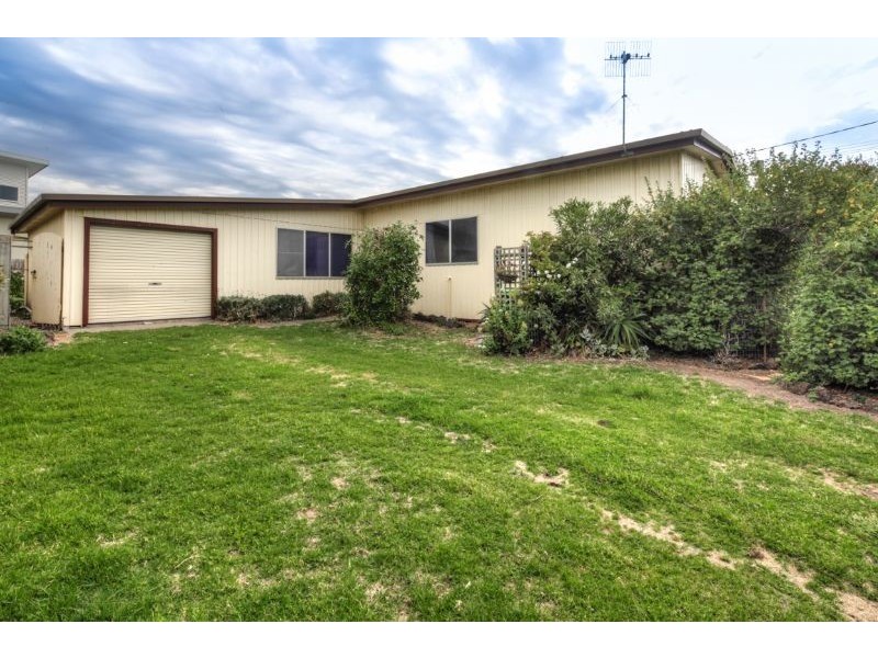 2 Powling Street, Port Fairy VIC 3284