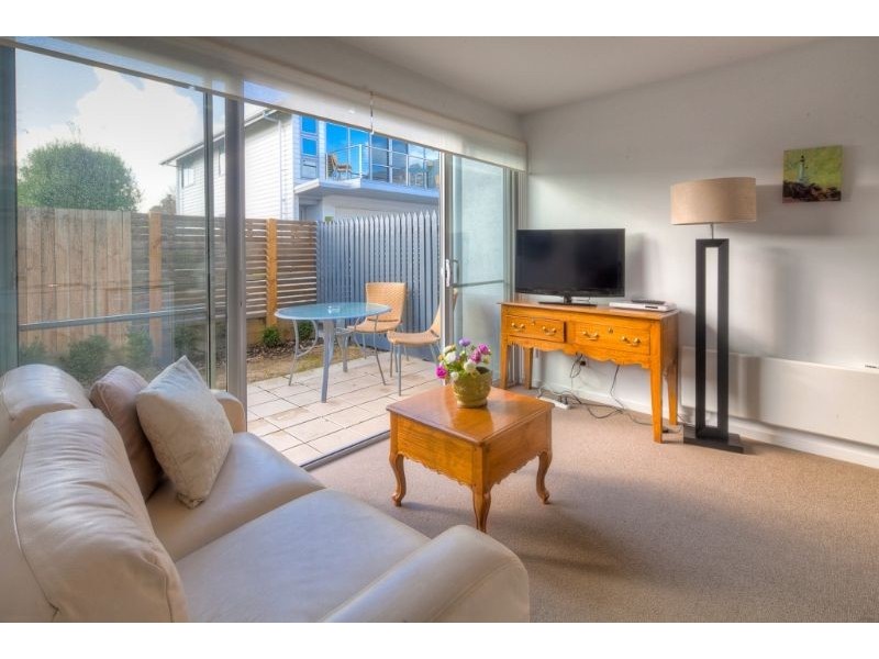 9/48-50 Bank Street, Port Fairy VIC 3284