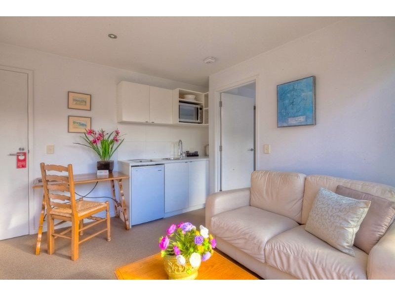 9/48-50 Bank Street, Port Fairy VIC 3284