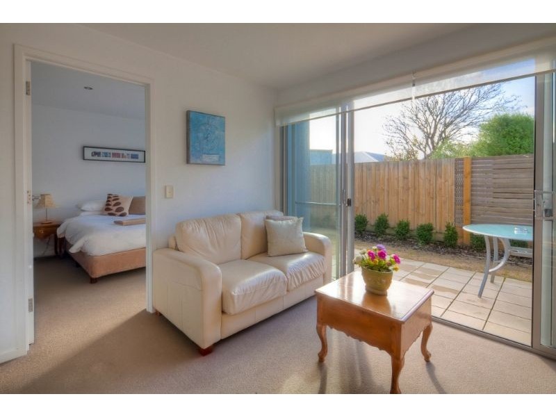 9/48-50 Bank Street, Port Fairy VIC 3284