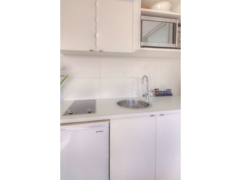 9/48-50 Bank Street, Port Fairy VIC 3284