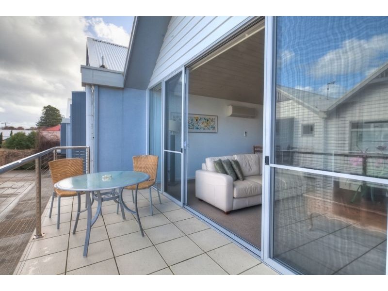 9/48-50 Bank Street, Port Fairy VIC 3284