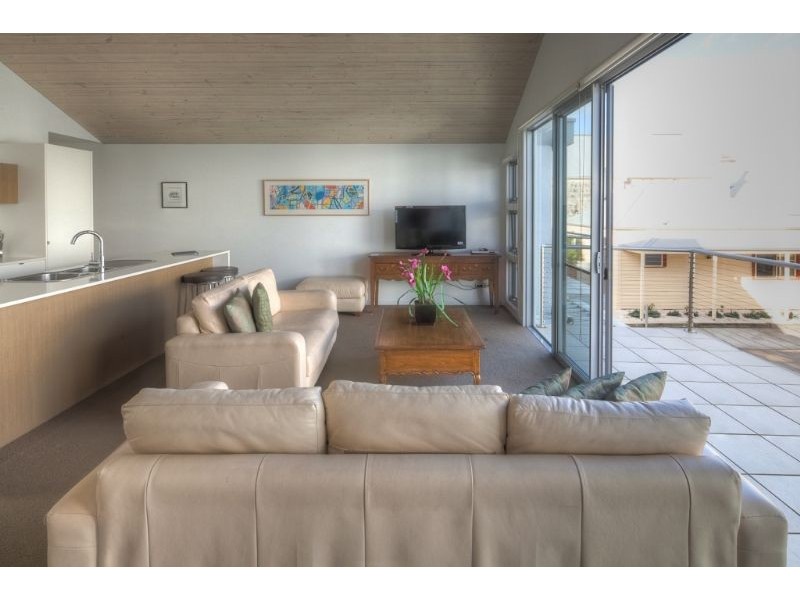 9/48-50 Bank Street, Port Fairy VIC 3284