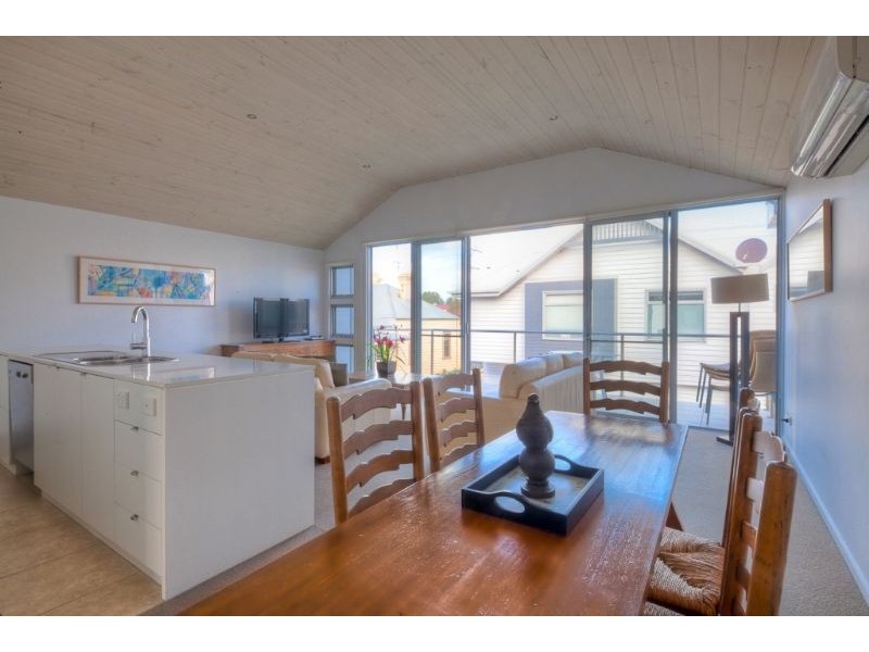 9/48-50 Bank Street, Port Fairy VIC 3284