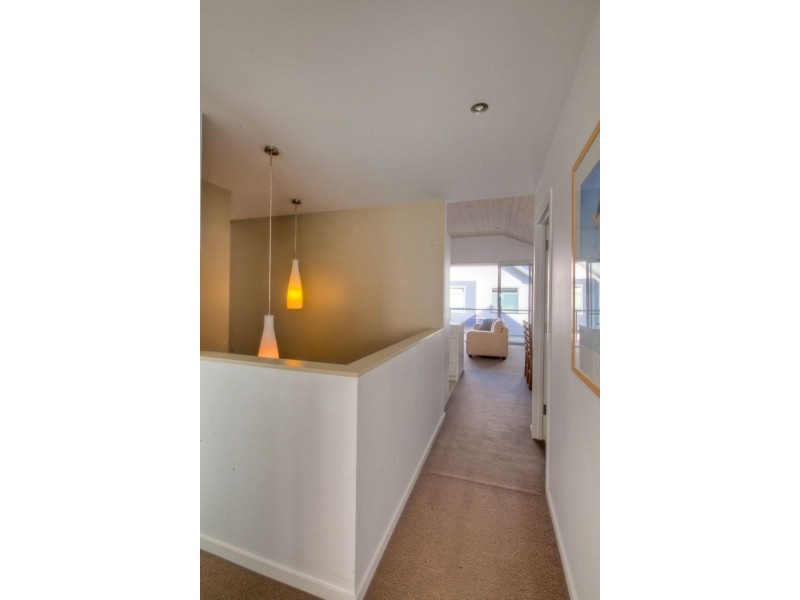 9/48-50 Bank Street, Port Fairy VIC 3284