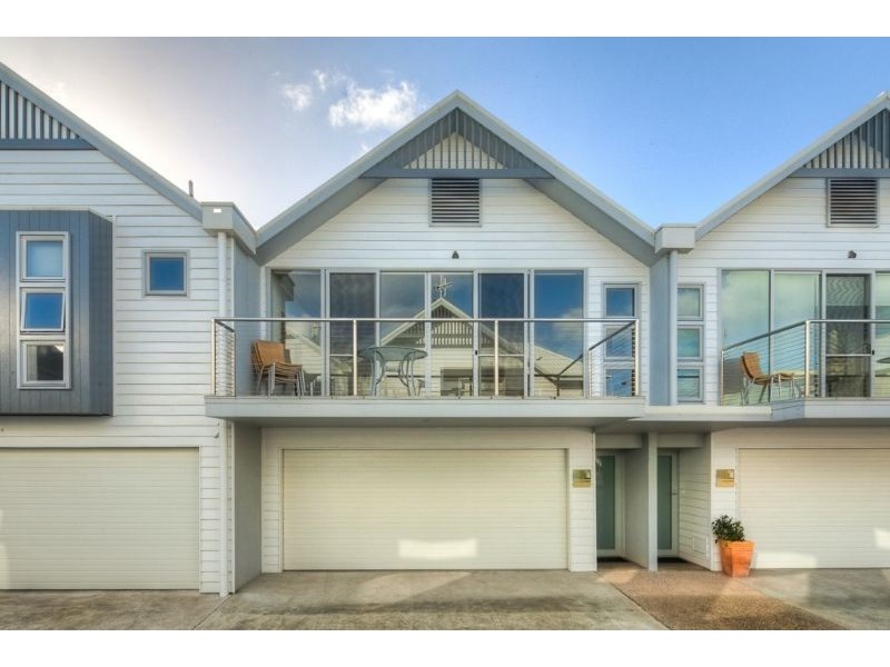 9/48-50 Bank Street, Port Fairy VIC 3284