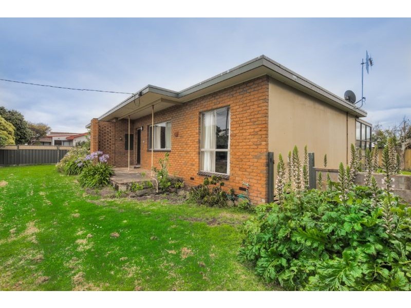 8 Reardon Street, Port Fairy VIC 3284