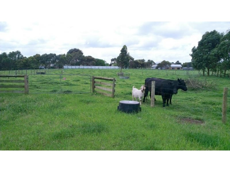99 Barlings Road, Crossley VIC 3283