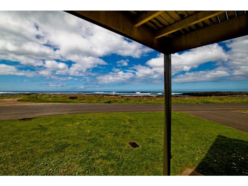 1/104 Ocean Drive, Port Fairy VIC 3284