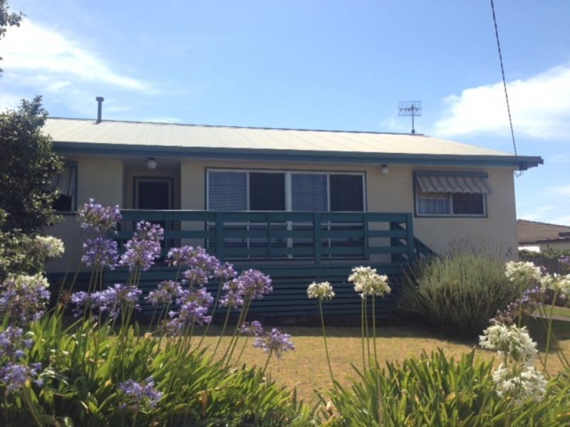 8 ODowd Crt, Port Fairy VIC 3284