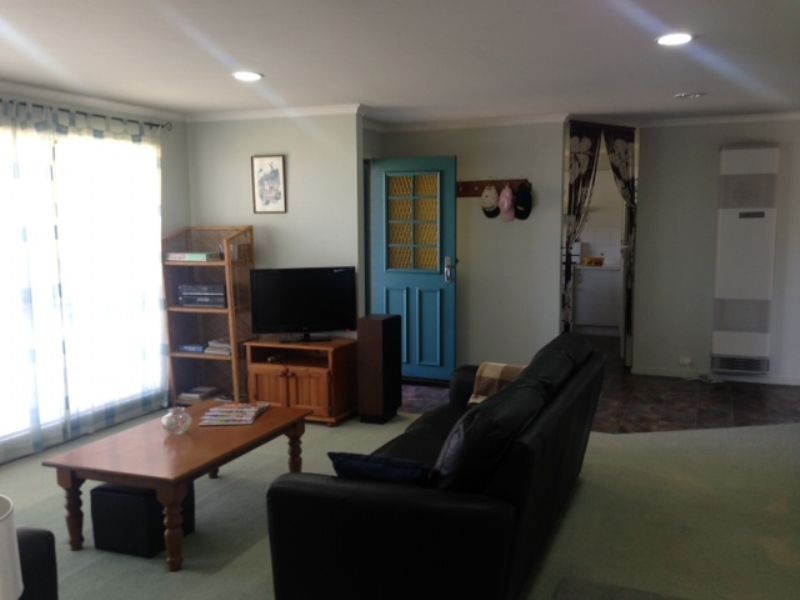 8 ODowd Crt, Port Fairy VIC 3284