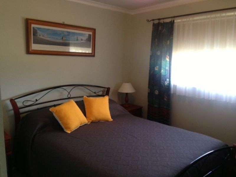 8 ODowd Crt, Port Fairy VIC 3284