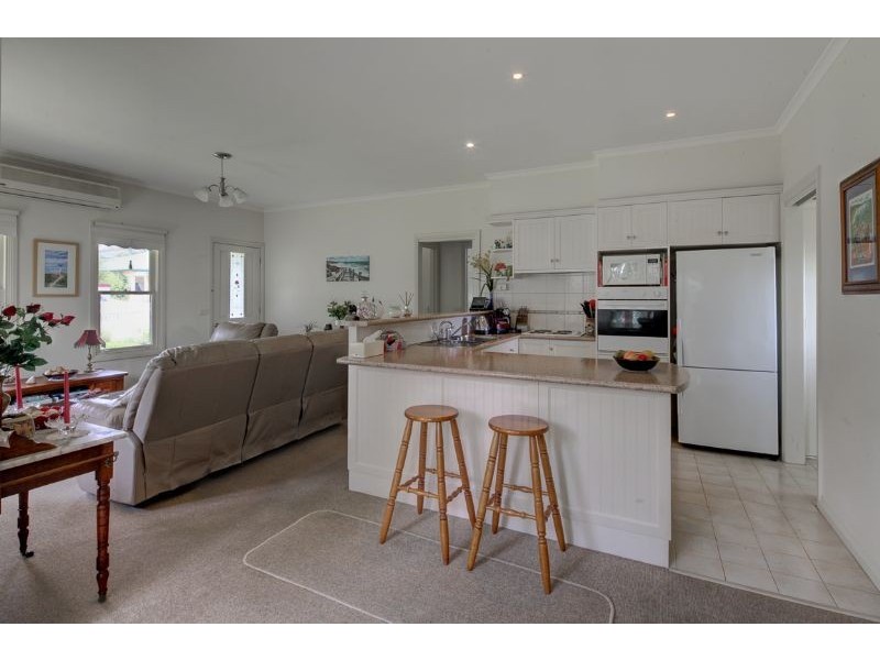 13 Earle Street, Port Fairy VIC 3284