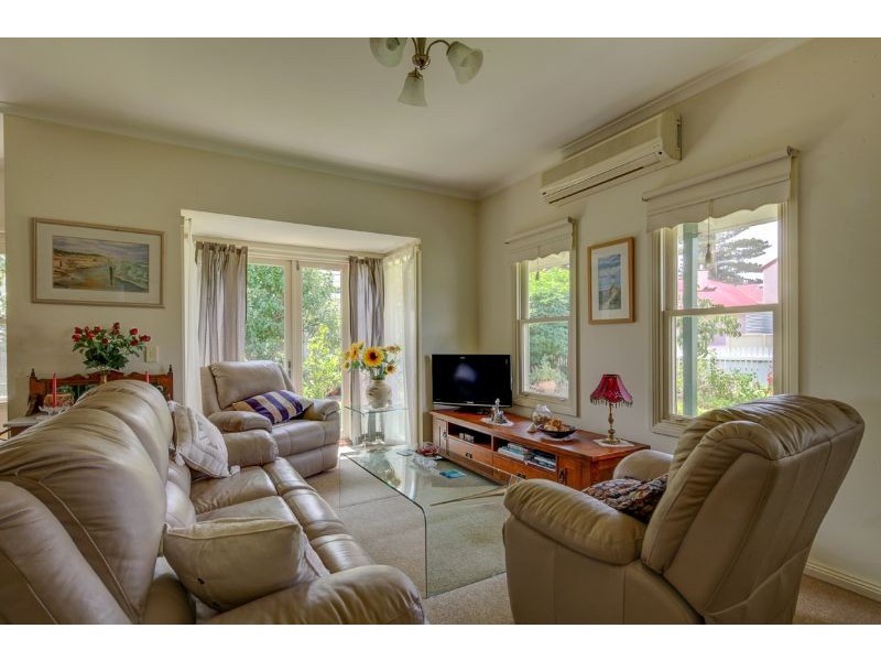 13 Earle Street, Port Fairy VIC 3284