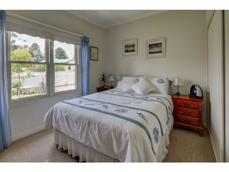 13 Earle Street, Port Fairy VIC 3284