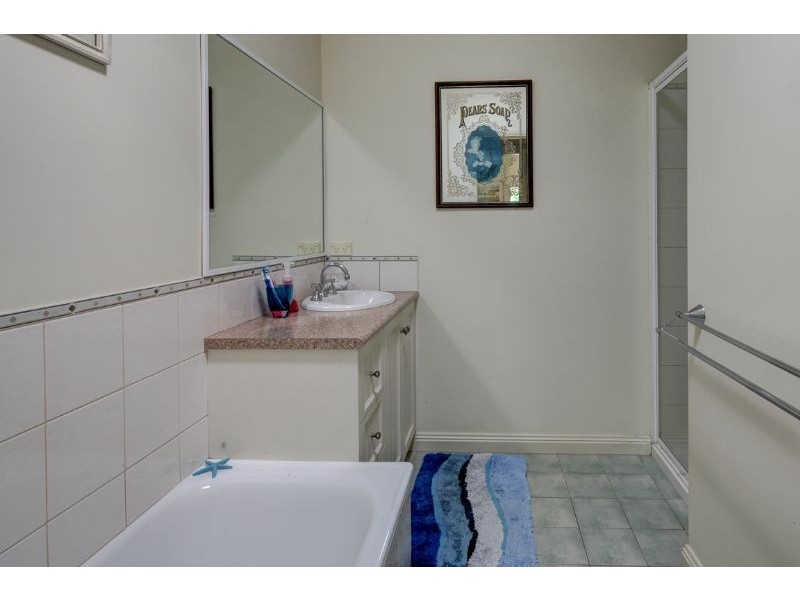 13 Earle Street, Port Fairy VIC 3284