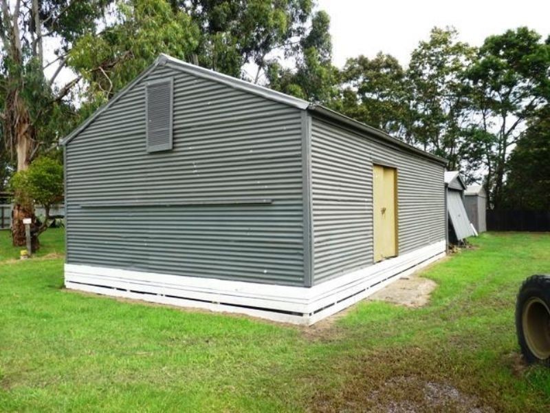 8641 Caramut Rd, Winslow VIC 3281