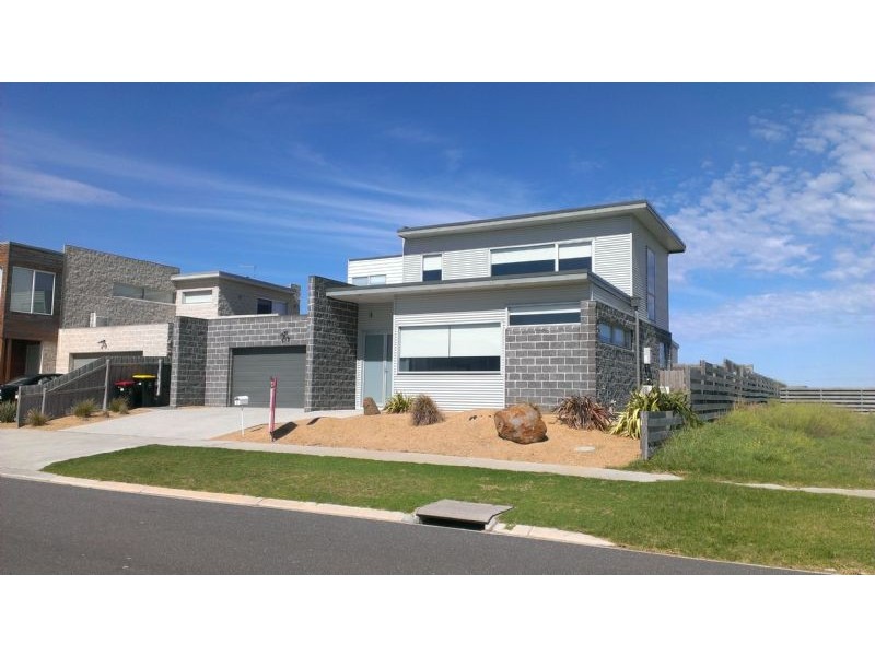 3 Martin Laurence Place, Port Fairy VIC 3284