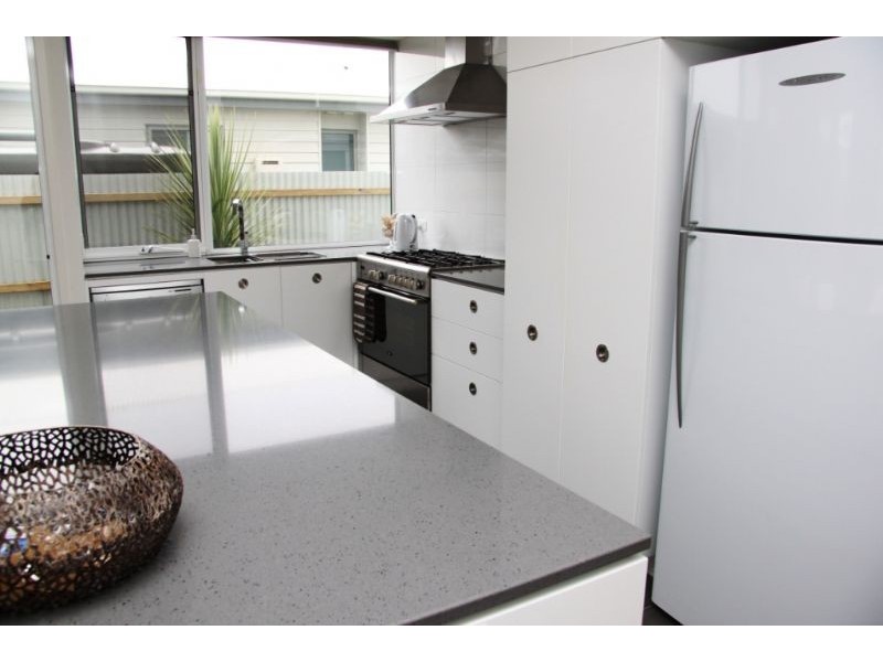 16 Cox Street, Port Fairy VIC 3284