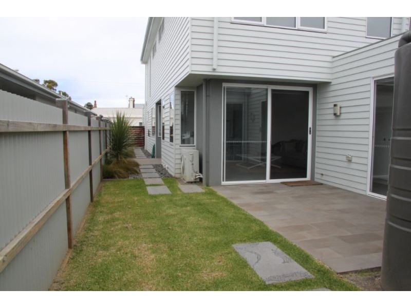 16 Cox Street, Port Fairy VIC 3284