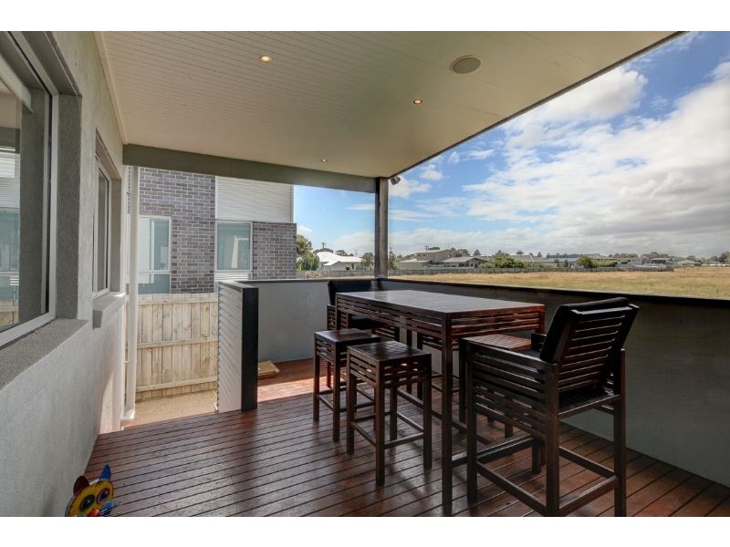 6 Mariner Court, Port Fairy VIC 3284