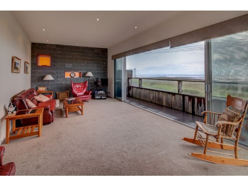 38 Ocean Drive, Port Fairy VIC 3284