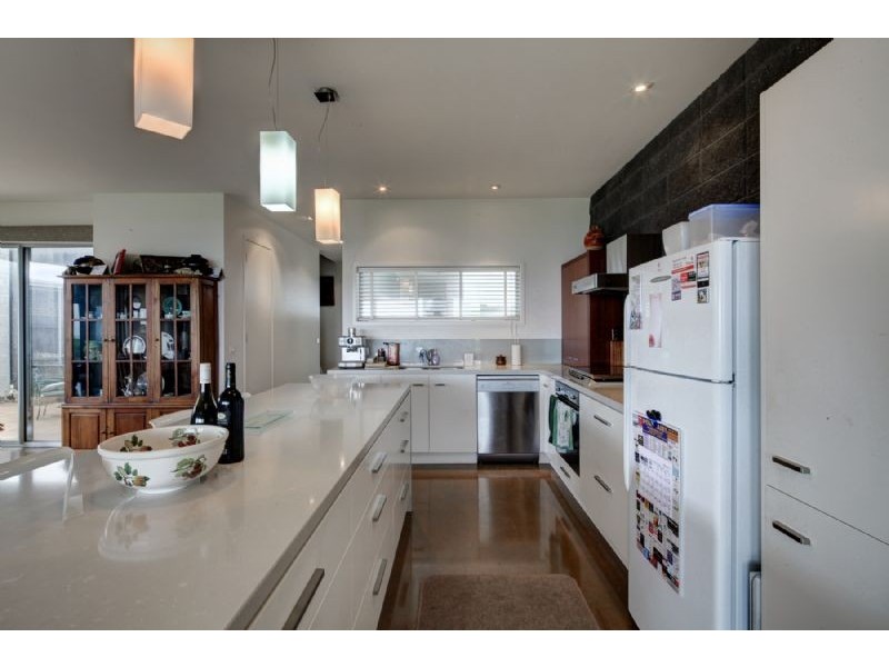 38 Ocean Drive, Port Fairy VIC 3284