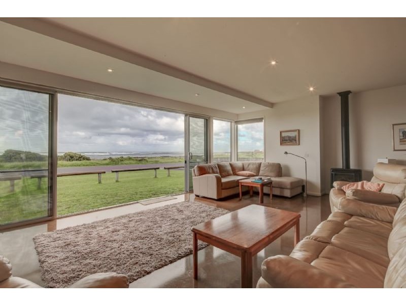38 Ocean Drive, Port Fairy VIC 3284